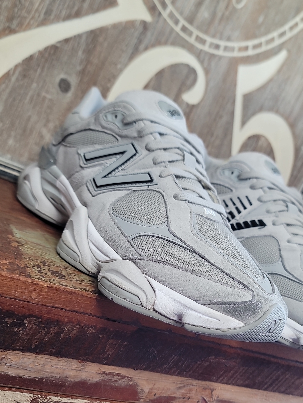 New Balance 9060 "Silver Metallic/Grey" Mens 13 Good Condition Fast Shipping - Picture 5 of 16